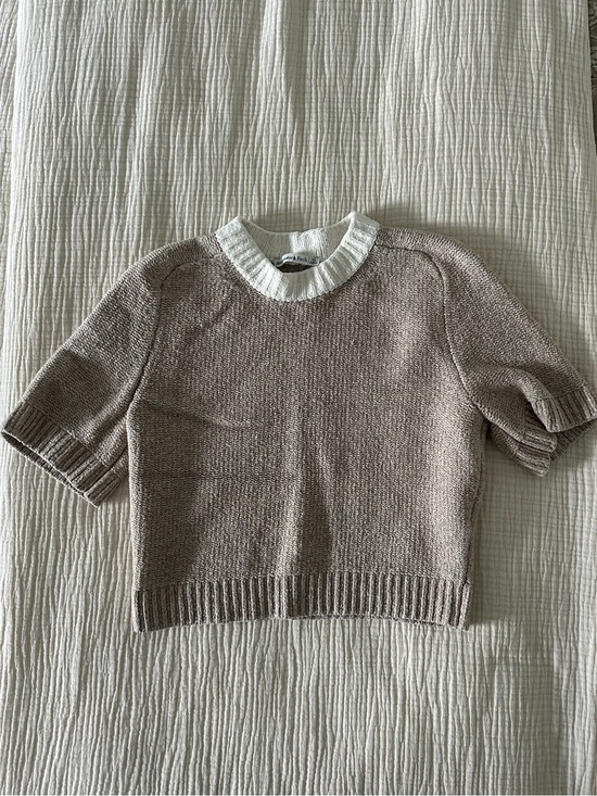 Abercrombie & Fitch Sweaters - Abercrombie & Fitch Taupe Short-Sleeve Crewneck Sweater with White Trim